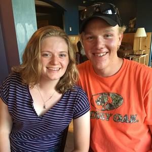 Meet your Posher, Caitlin